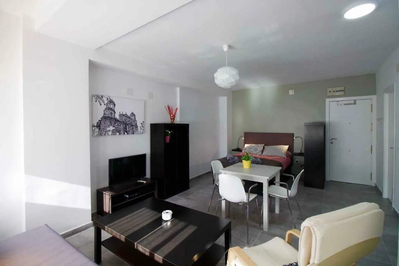 Lightbooking Estadio Cadiz Apartment
