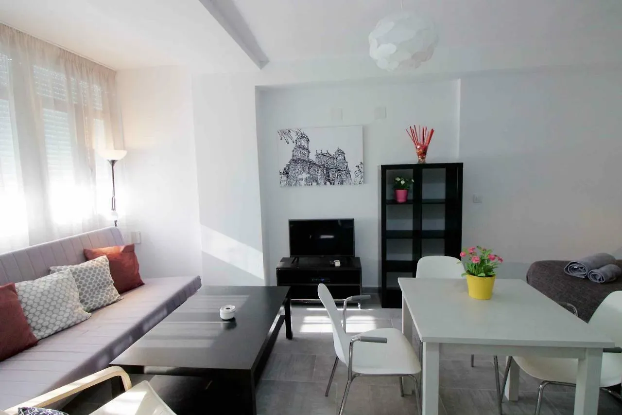 Lightbooking Estadio Cadiz Apartment